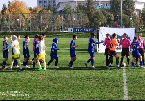 Шокирующий скандал в женском чемпионате Узбекистана! Команда не явилась на матч из-за забастовки, и это может стоить им места в турнире! Узнайте, какие последствия ждут нарушителей и как ...